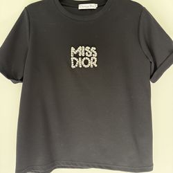 Women’s T-shirt