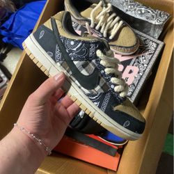 Travis Scott SB Dunk