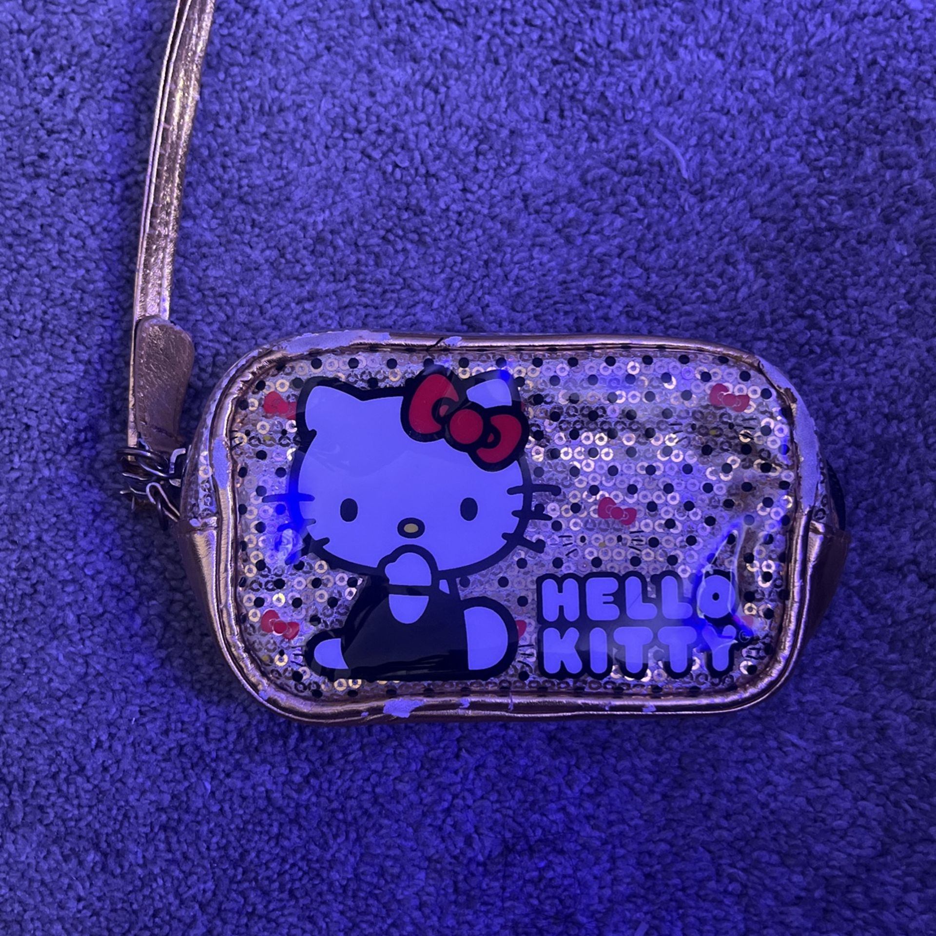 HELLO KiTTY COiN PURSE