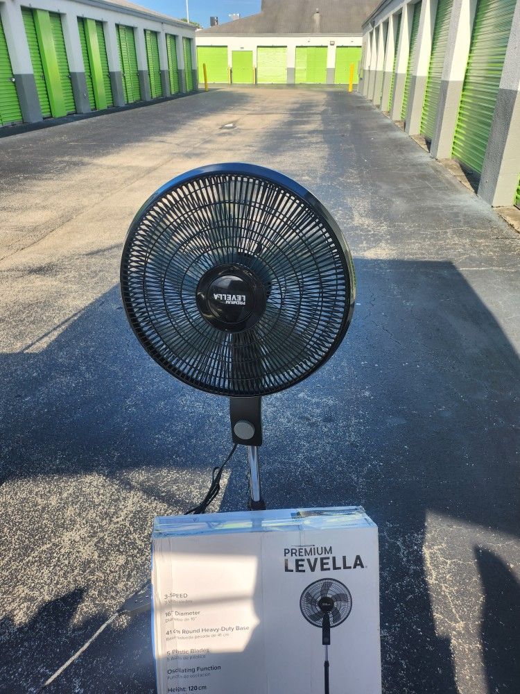 Ventilador De Pie Nuevos De Paquete