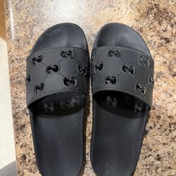 Women’s Slides