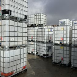 Water Tanks  IBC TOTES Metal Caged 330 Gallons  275 Gallons