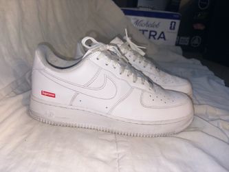 Nike Air Force 1 Low Supreme  Size 11