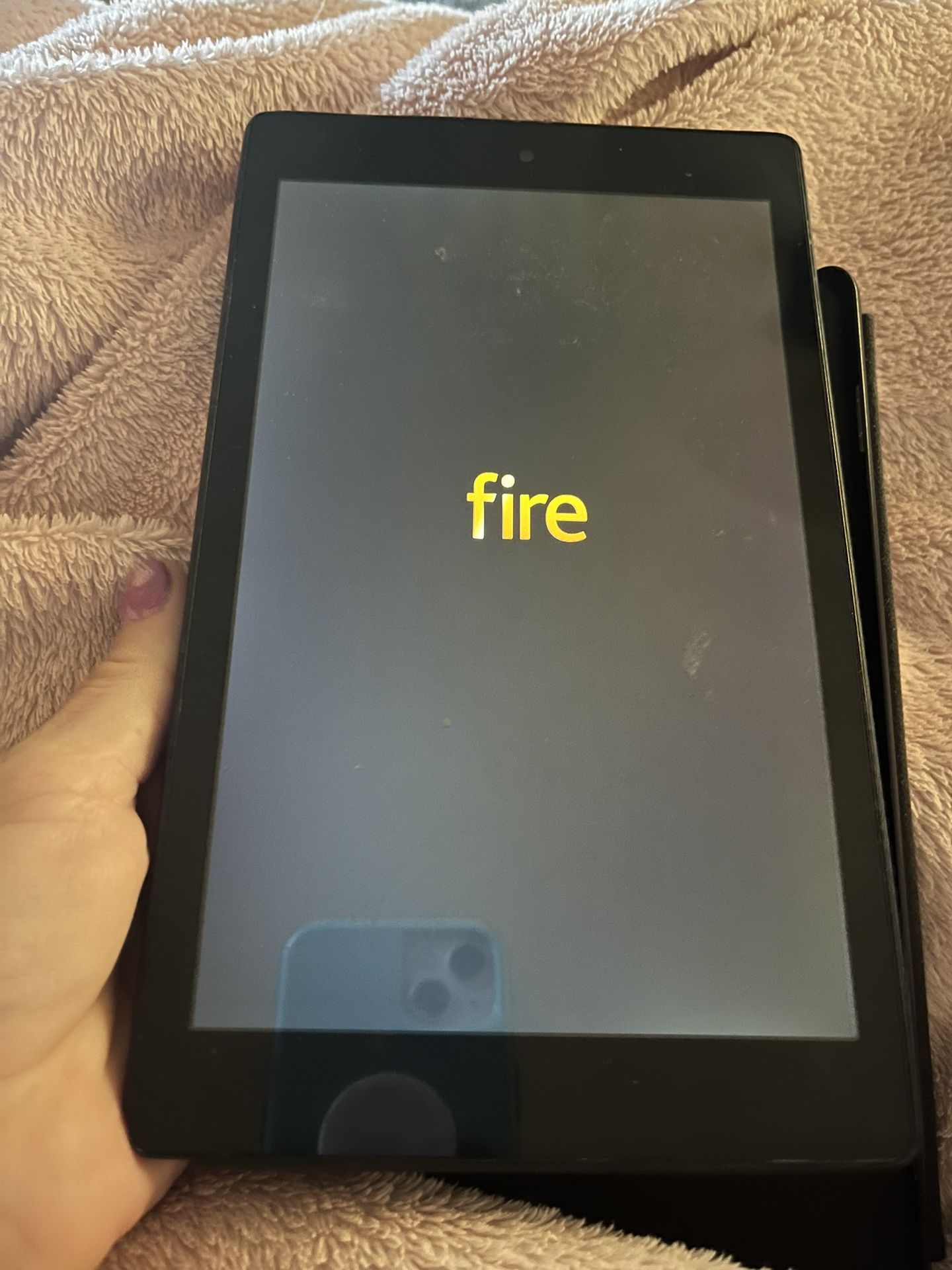 Kindle Fire 8 With Case And Charger