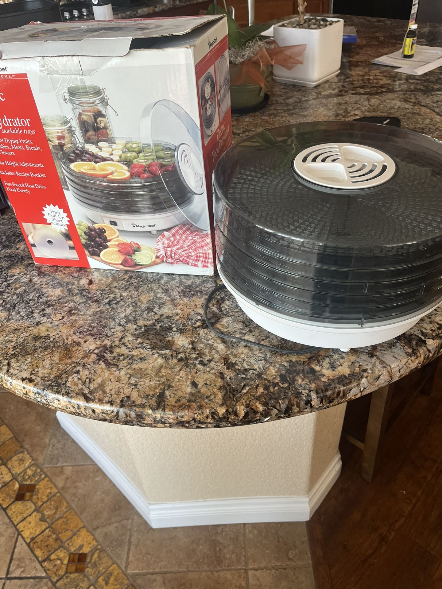 Magic Chef Electric Food Dehydrator (only Used Once)