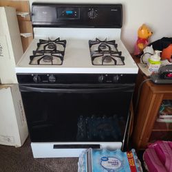 Whirlpool   Electric Gas Stove White 30" Wide.