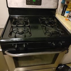 Frigidaire Stove 
