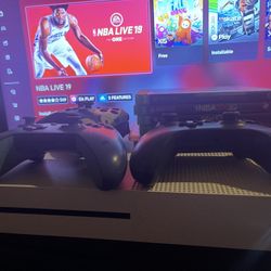 Xbox One s 1tb TV Combo 