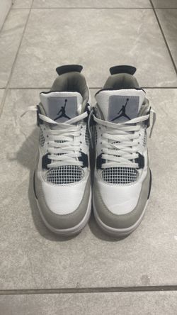 RÉPLICA,I only accept Apple Pay, 9.5,Jordan 4 military black.
