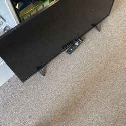 45” Philips Tv With Remote Control 