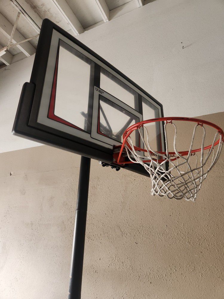 Basketball Hoop Lifetime 