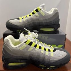 Brand New Men's Nike Air Max 95 Neon Size 10.5 Only 