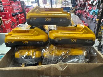 DeWalt 20V XR 4Ah Lithium-Ion Battery Pack