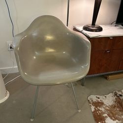 Eames Molded Chair- Herman Miller 