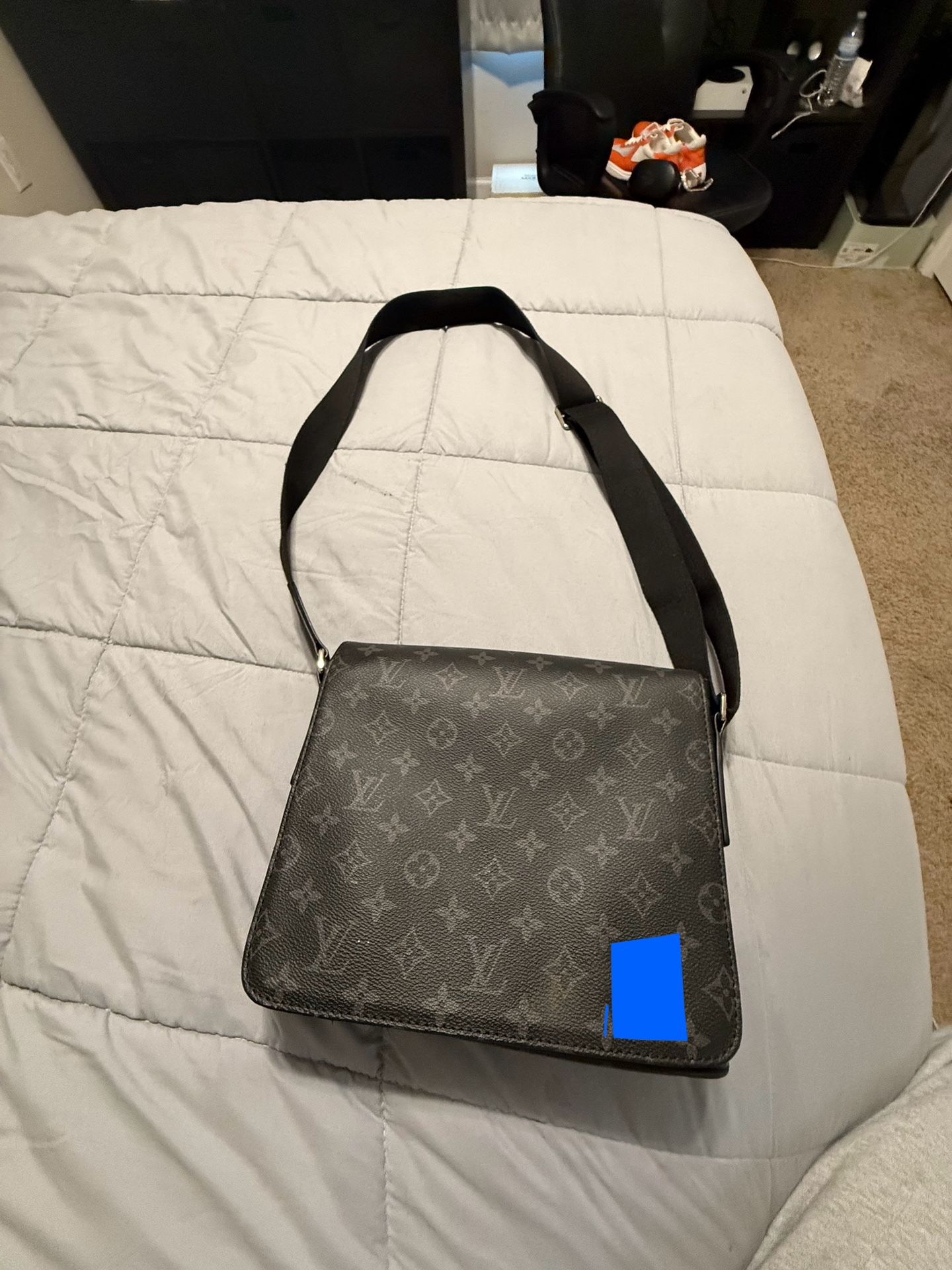 Crossbody bag