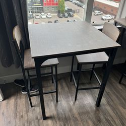 Kitchen table With 2 Chairs