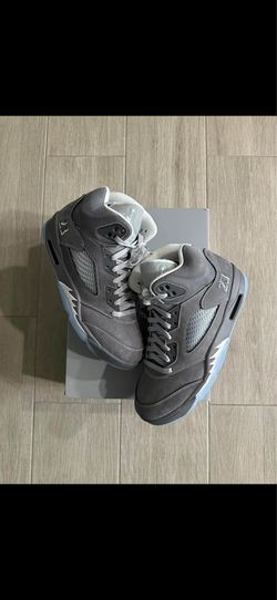 Wolf Gray Retro 5