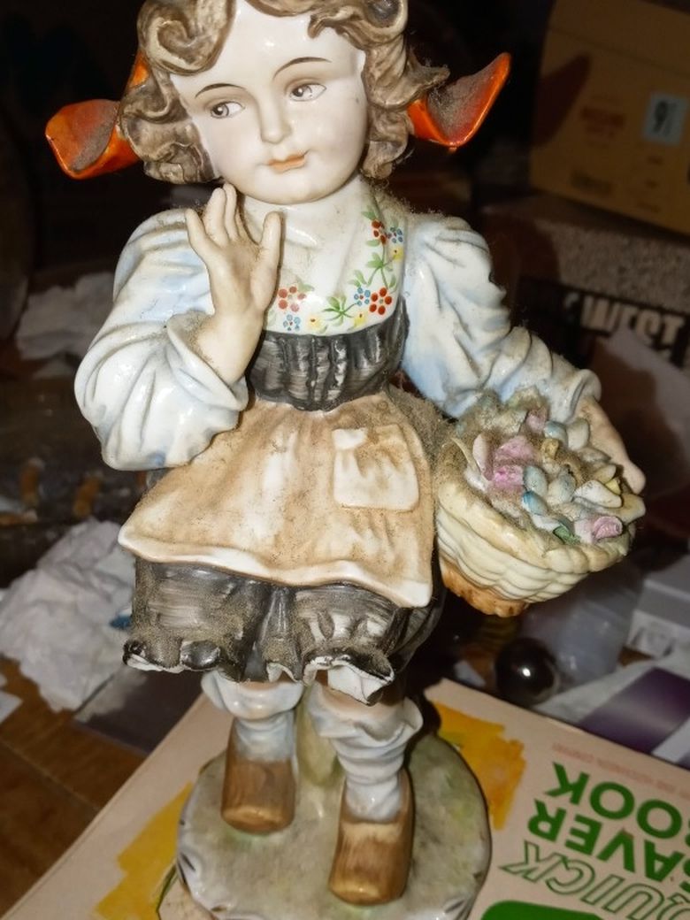 Gorgeous Figurines/Humbles And Collectibles