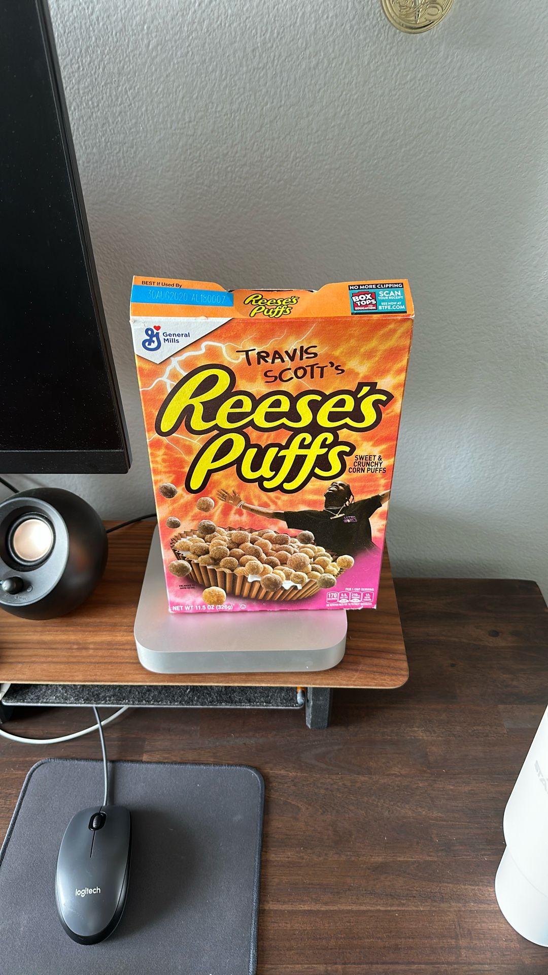 Travis Scot Reese’s Puffs Cereal Box