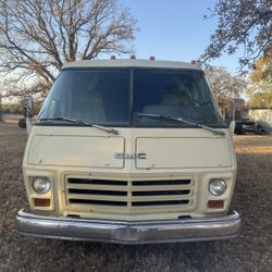 1977 GMC Eleganza 2