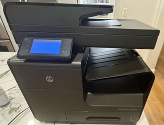 Free Printer and computer - printer needs to be repaired (all lights flashing)