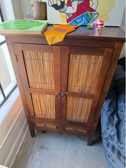 Wicket cabinet