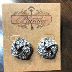 🔥🔥Plunder Earrings BEAUTIFUL 🔥🔥