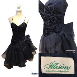 Illusions Big Black Bow Party or Formal Dress By Susan Freis  and Irving Mitzman