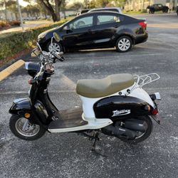 2025 Wolf Brand Scooter Islander