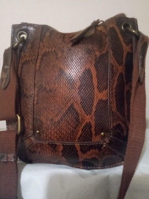 Gorgeous New Purse With Five Piece Gift Collection