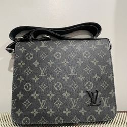 Luxury Messenger Bag 