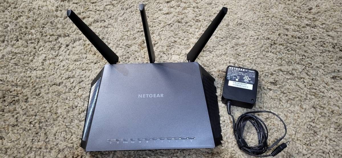 Nighthawk (R7000) Dual-Band WiFi Router