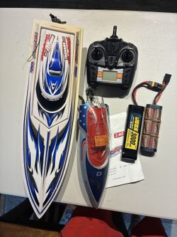Traxxas Blast 3810 RC Boat + DEERC H121 — Lot of 2 Boats, Transmitter, 2 Batteries — Untested As-Is