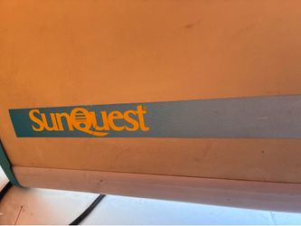 Sunquest tanning bed and new bulbs