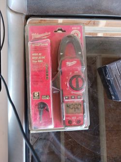 Millwaukee400ampclampmeter