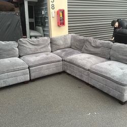 Sectional Couch 