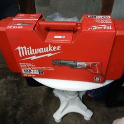 Milwaukee saws