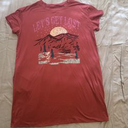 New Women's Red Graphic knee length pajama size S/M