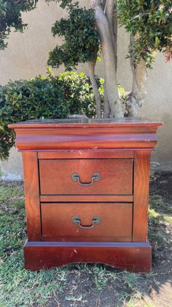 Nightstand  as is $20 or best offer