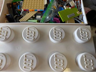 Lego lot and lego container