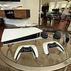 PlayStation 5 + Accessories - Discount Sunday 