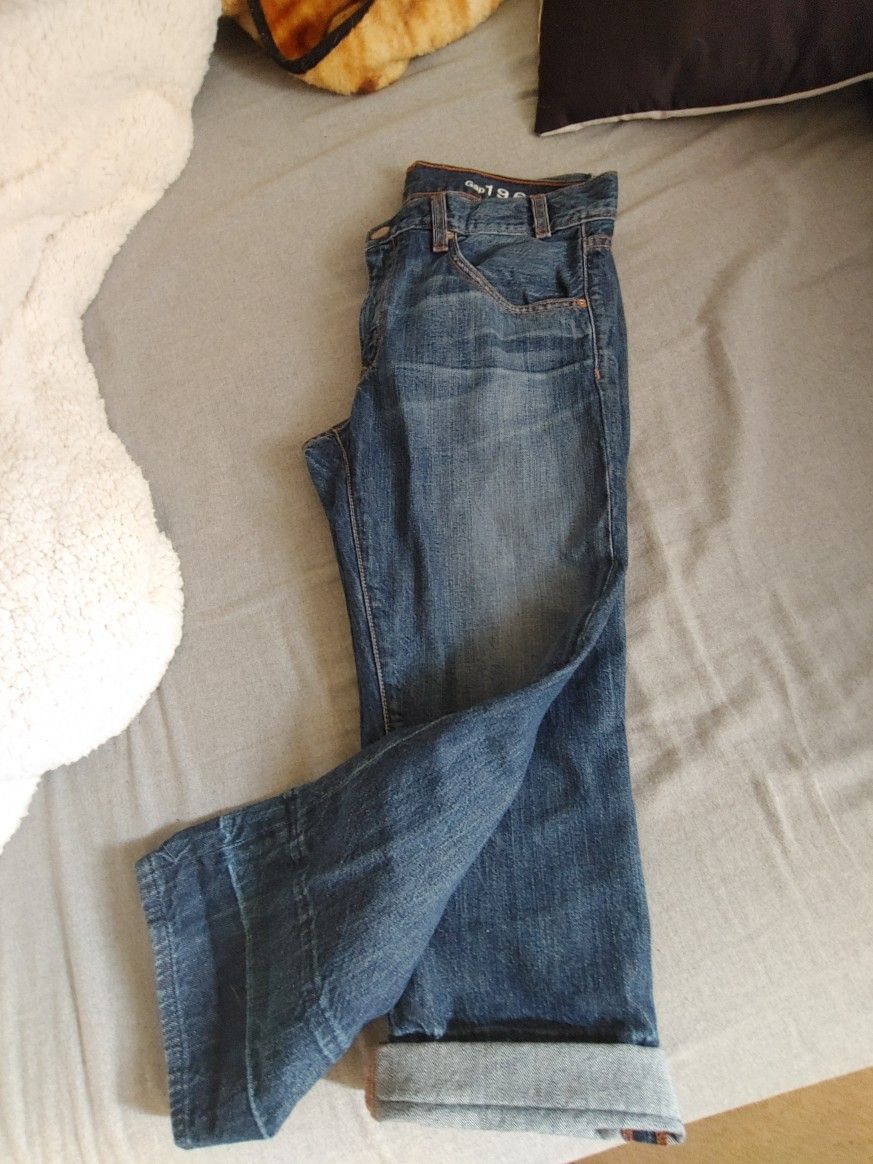 Gap Capris