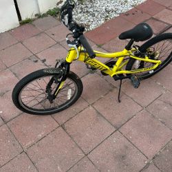Giant XTC JR 20 Kids Trail Bike 