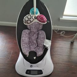 Mamaroo And Bassinet 