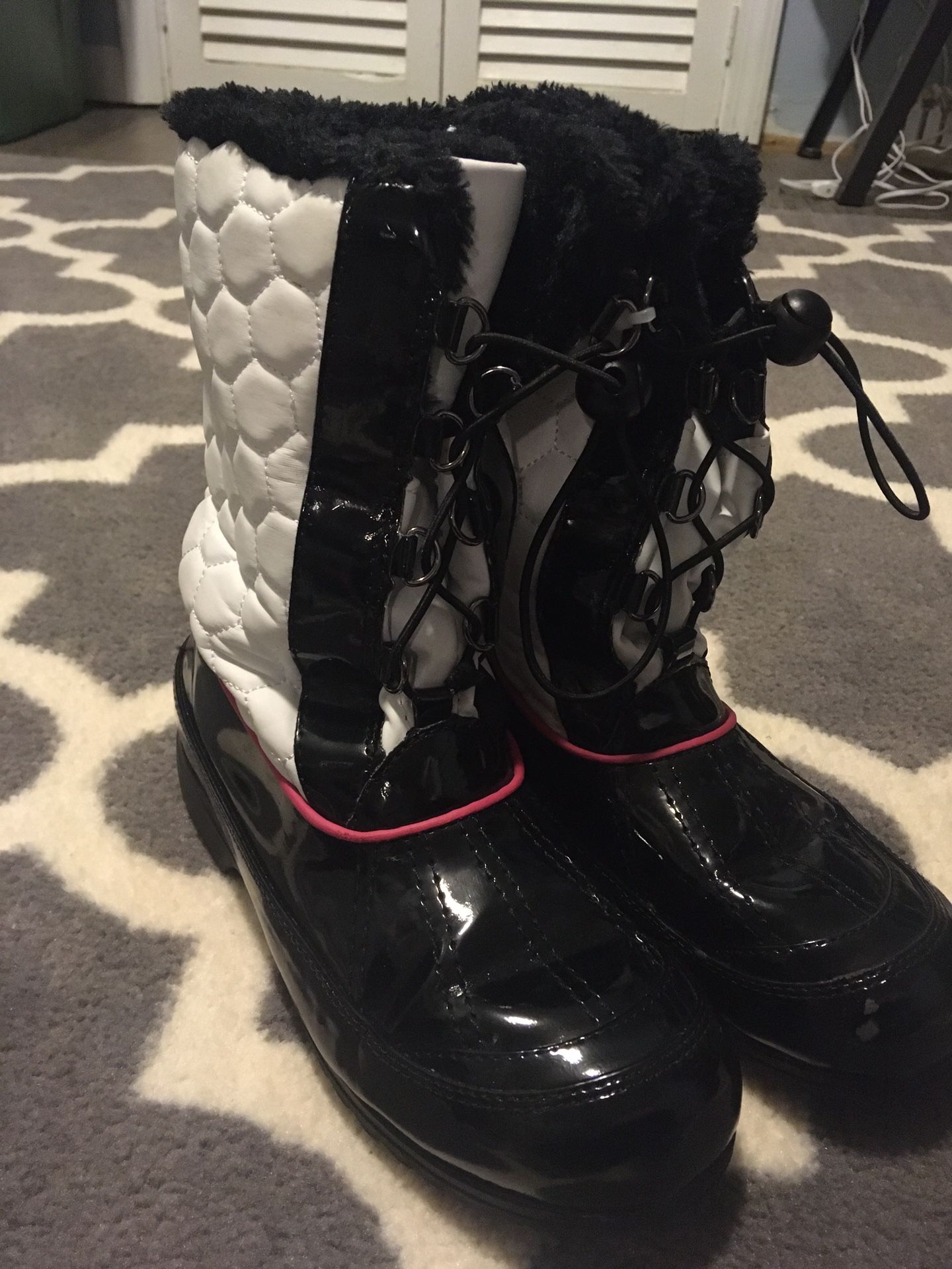 Girls Size 3 Totes Winter Boots