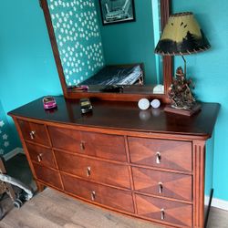 Queen Bed 2 Nightstands Dresser With Mirror 