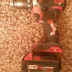 Milwaukee DRILL-DRIVER/ BATTERY INCLUDED! 