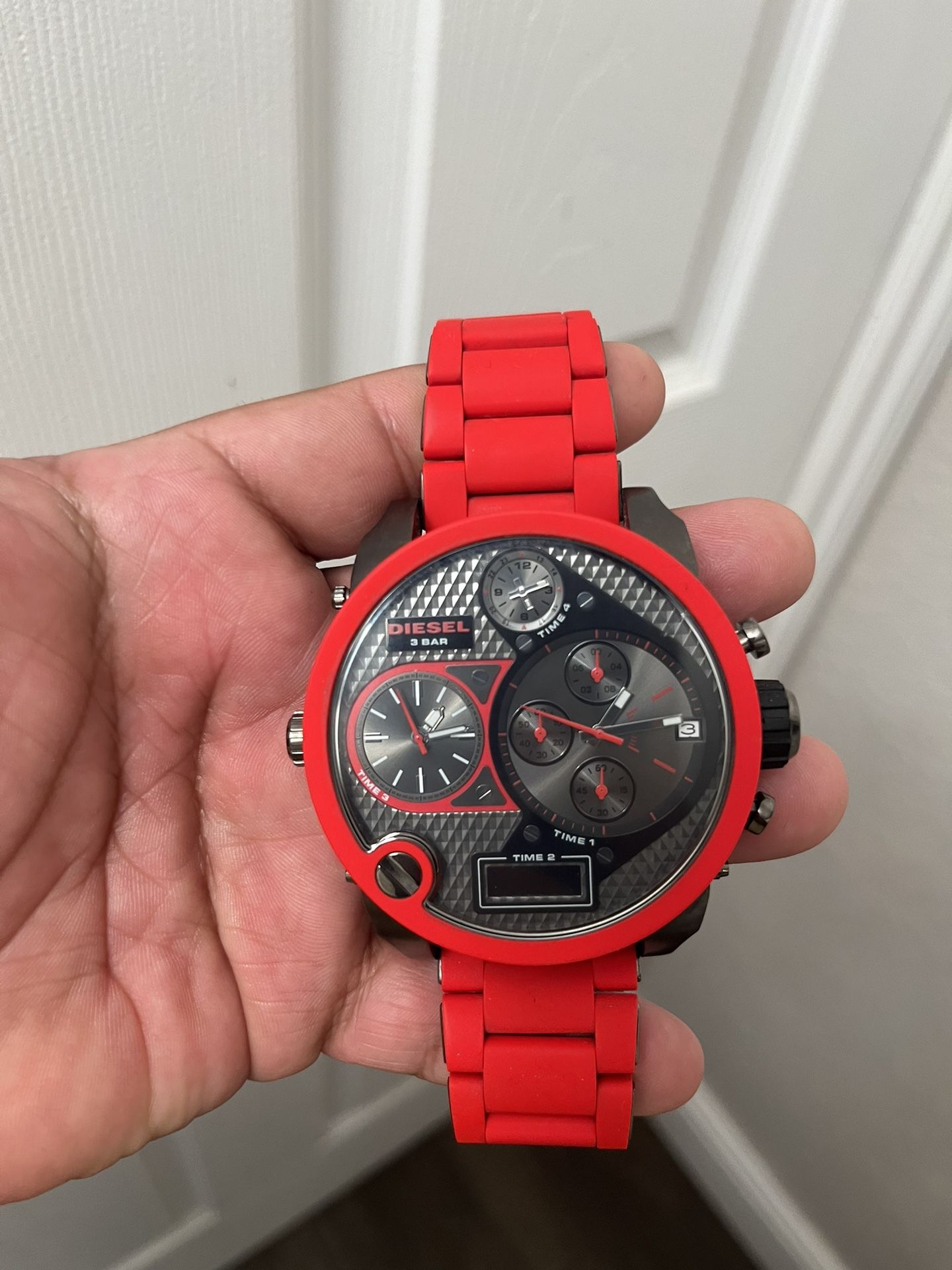 DIESEL MEN’s WATCH- Mr. Daddy RED