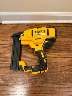 20V MAX XR Lithium-Ion Cordless 18-Gauge Narrow Crown Stapler (Tool Only)