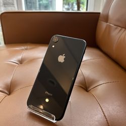 iPhone XR 128Gb Unlocked Black